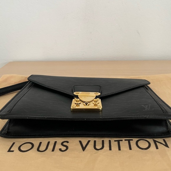 Louis Vuitton Black Epi Sellier Clutch Wristlet Pouchette with Key COA Circa1992 - Picture 8 of 17